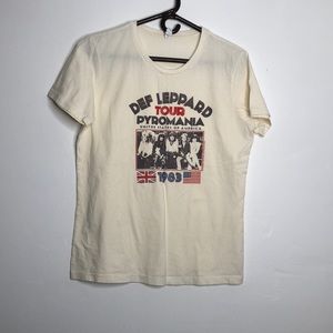 Def Leopard reproduction pyromania 1983 tour tee shirt. Medium/Large